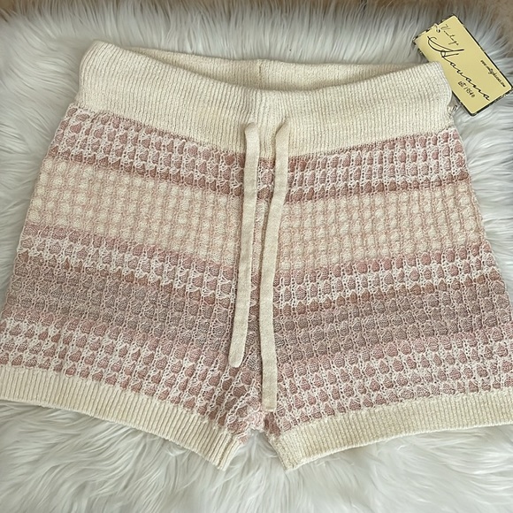 High waisted Knit Shorts Large NWT (pics) - Picture 3 of 9